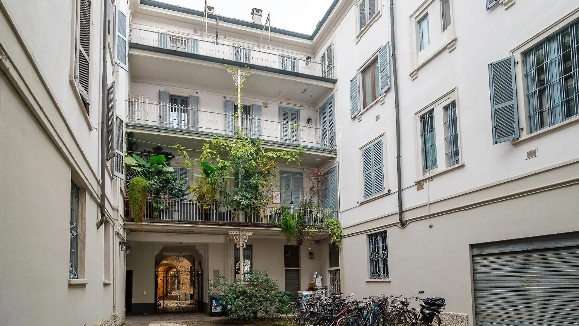 Apartment The Colors Suite - Duomo Area Milan