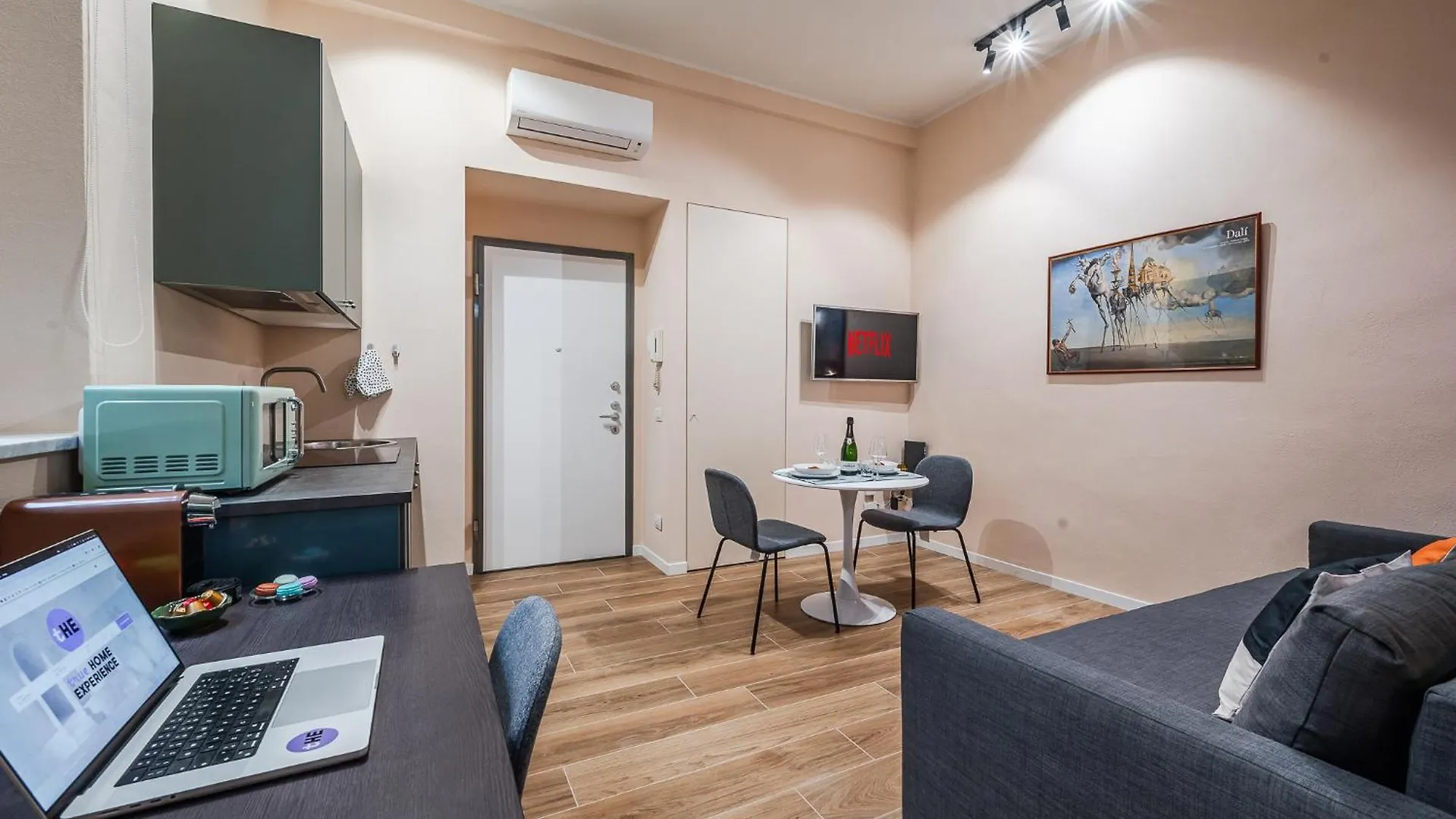 The Colors Suite - Duomo Area Μιλάνο Ιταλία