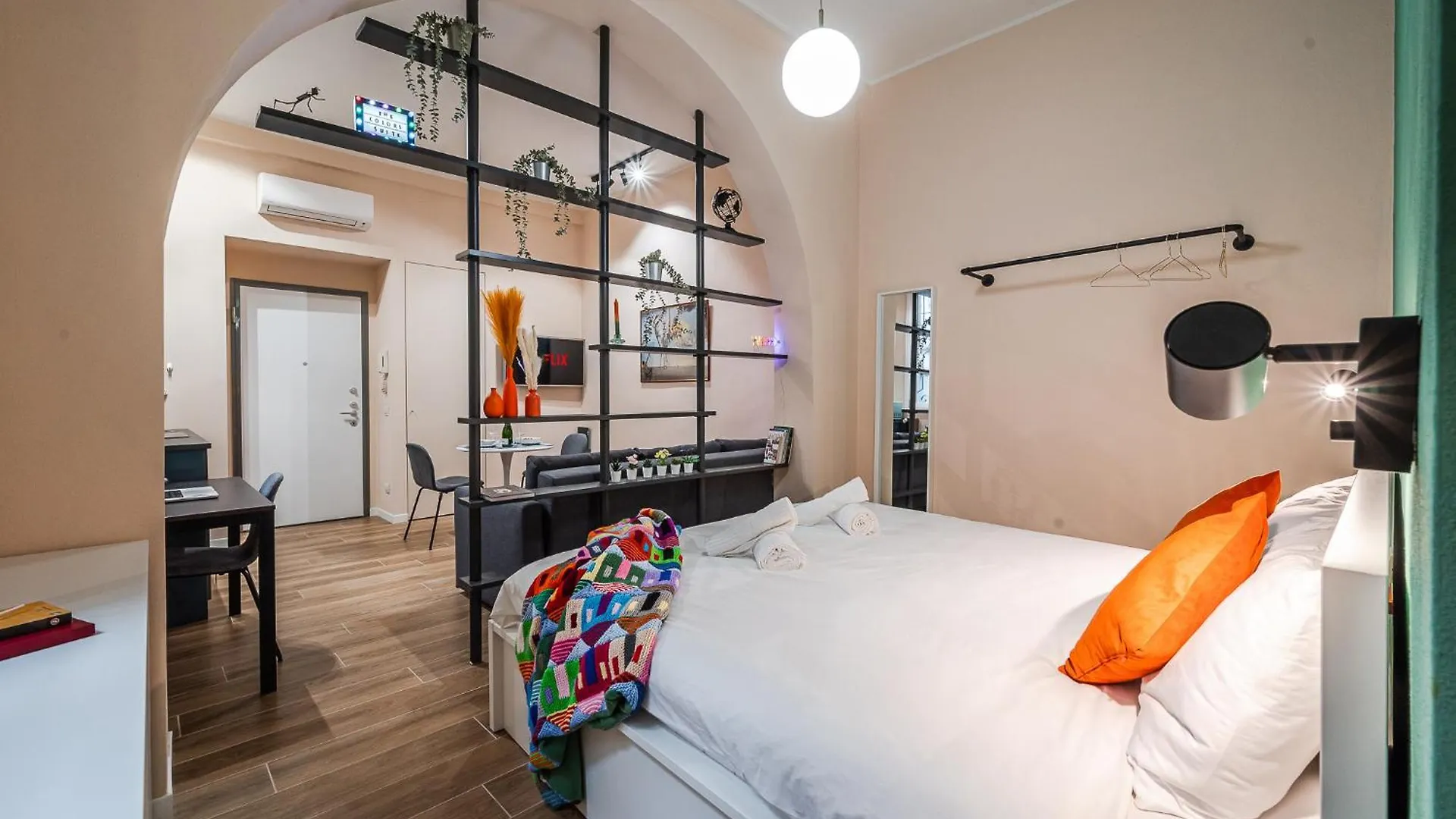 The Colors Suite - Duomo Area Μιλάνο 0*,  Ιταλία